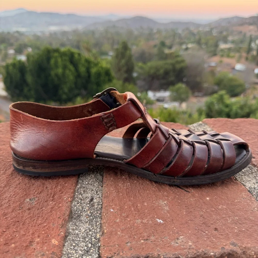 Tommy Bahama Brown Leather Huarache Fisherman Sandals Vibram Sole Mens 9